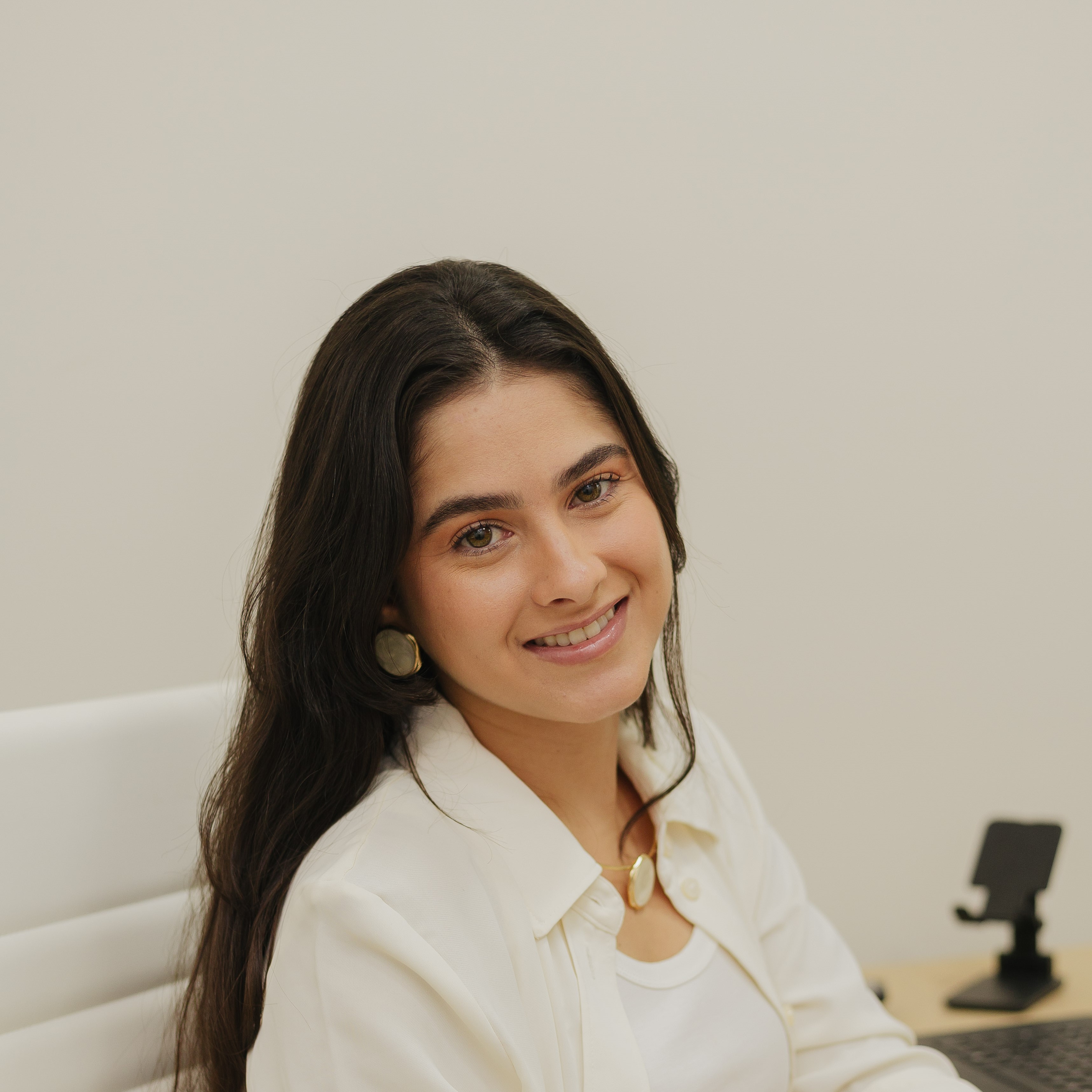 Dra. Alana Galvão